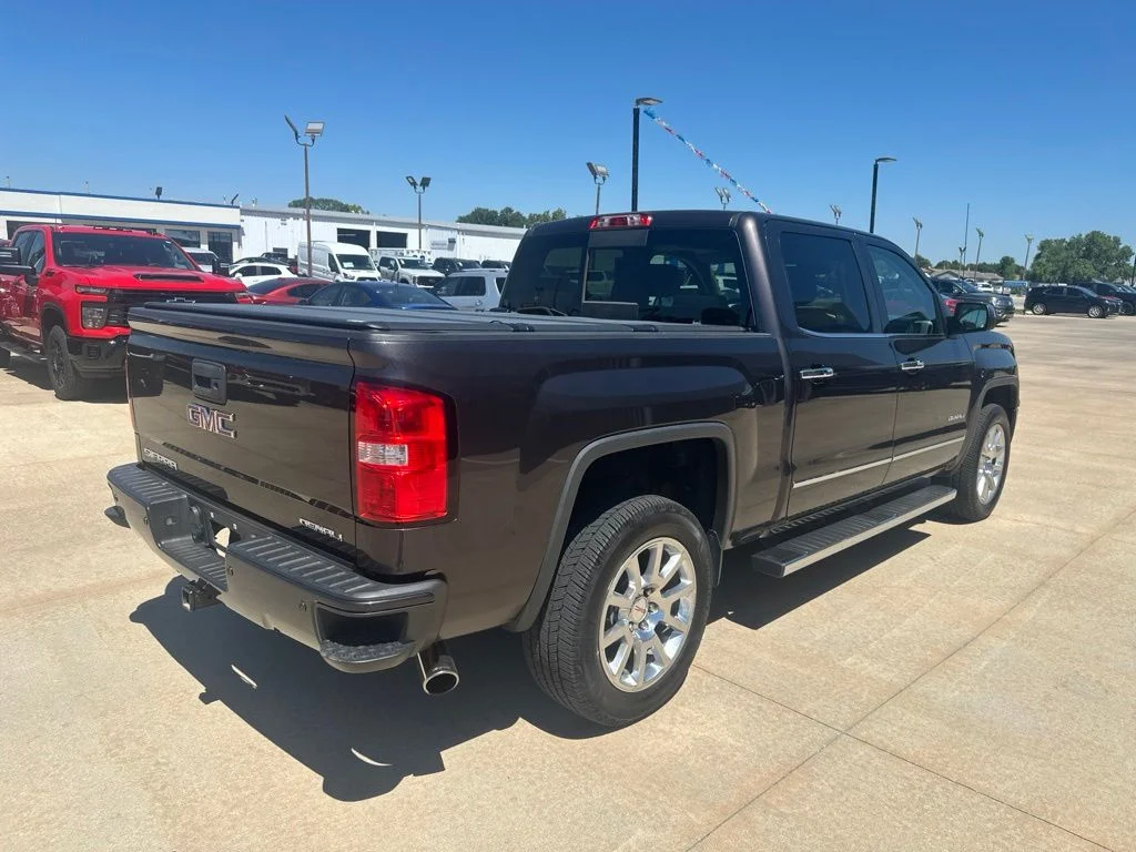 Used 2015 Gray GMC Denali image 38