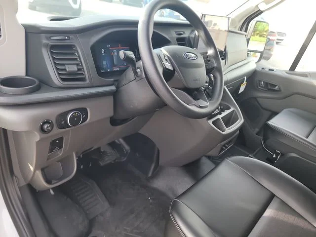 New 2026 Oxford White Ford Base image 19