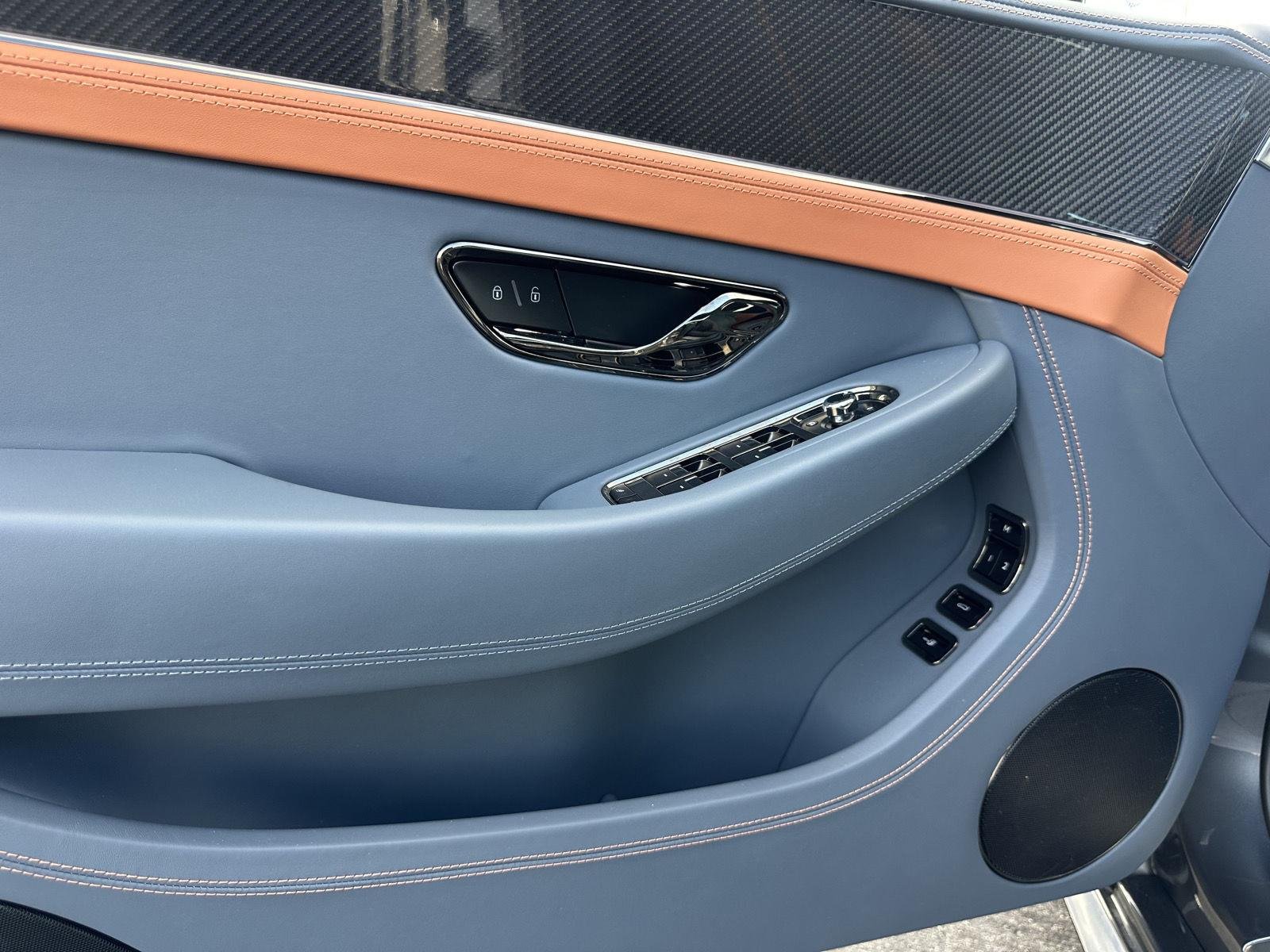 New 2026 Thunder Bentley S image 16