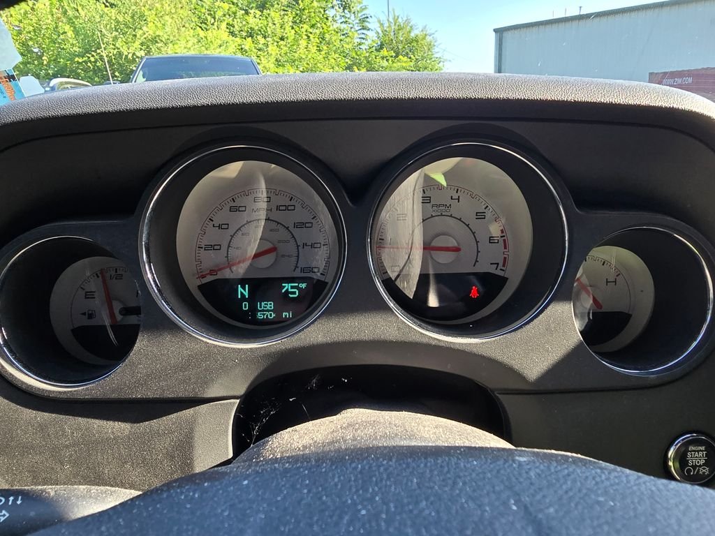 Used 2014 White Dodge R/T image 20