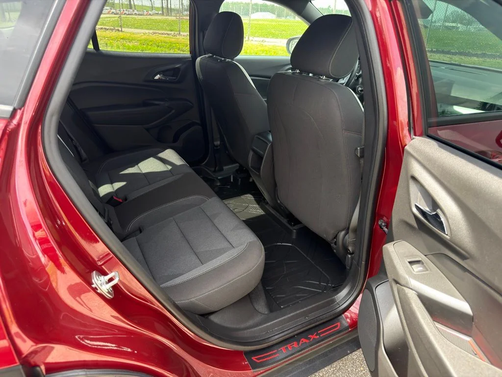 Used 2024 Red Chevrolet 1RS image 22
