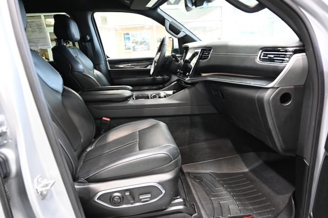 2022 Jeep Wagoneer Series I - Photo 12