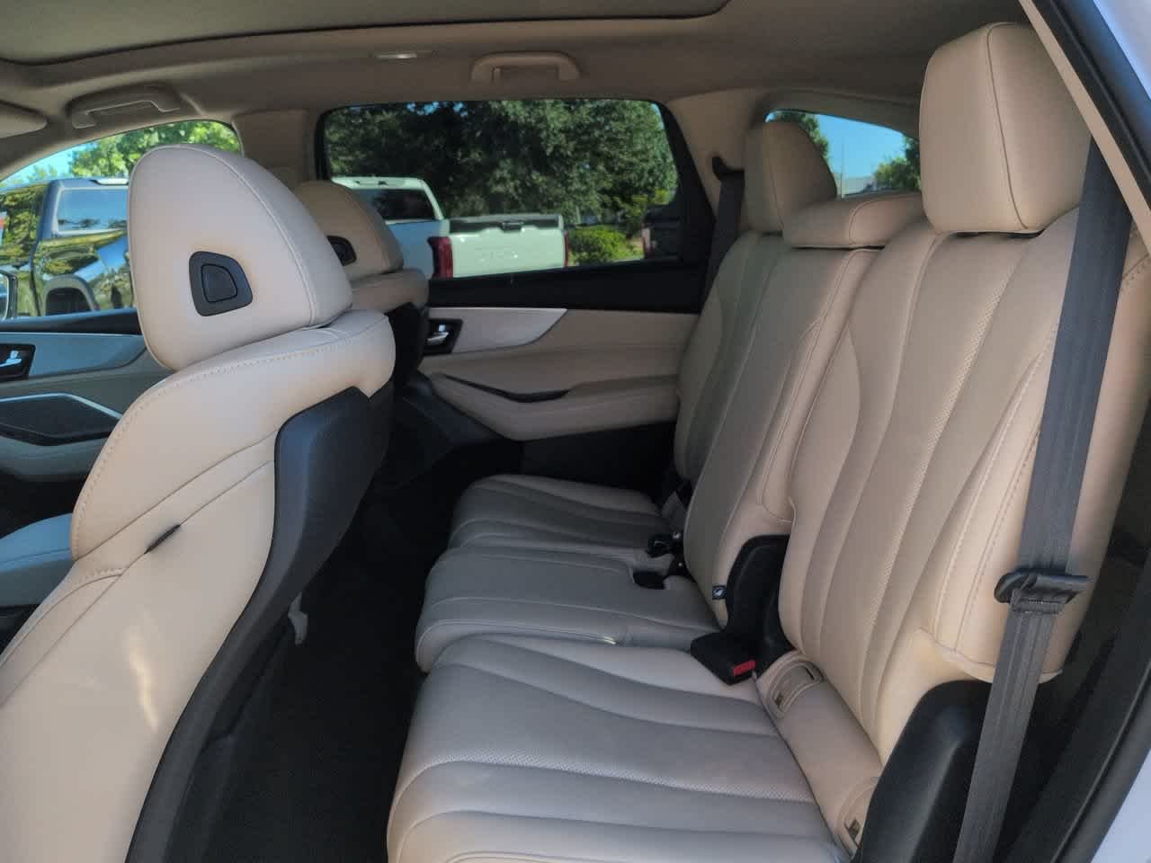 Used 2023 Platinum White Pearl Acura w/Technology Package image 14