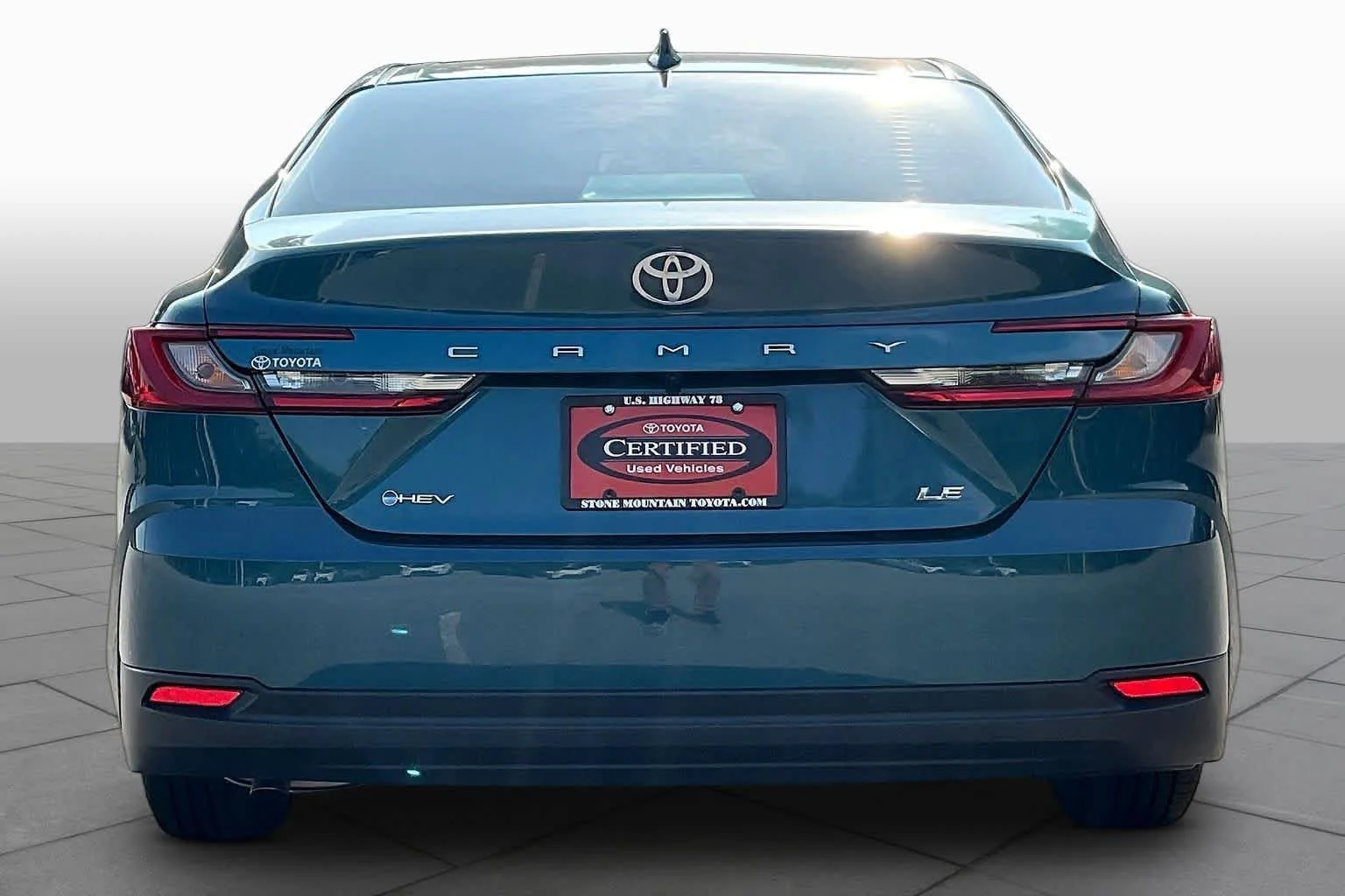 Used 2025 Ocean Gem Toyota LE image 5