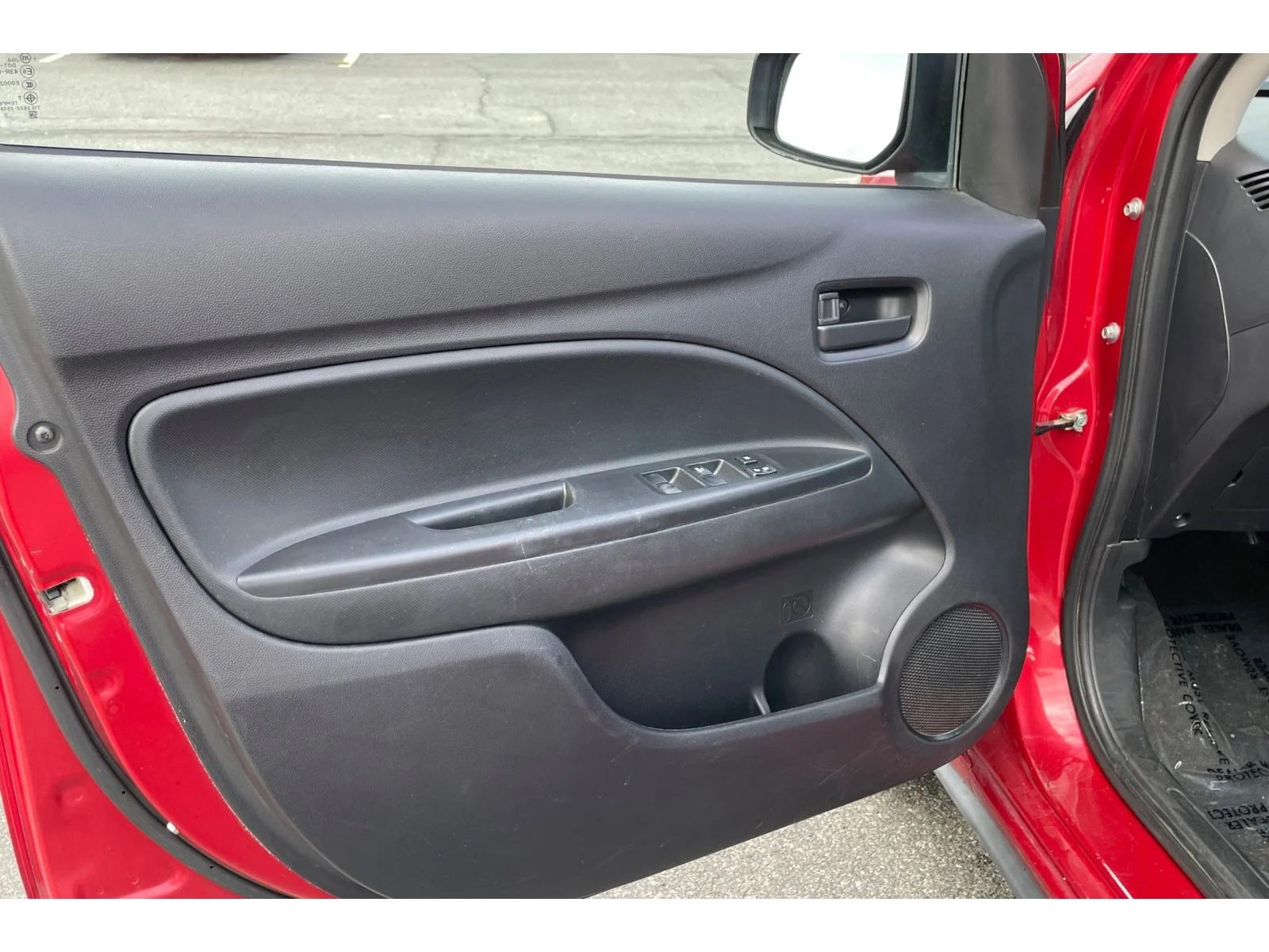 Used 2023 Infrared Metallic w/Black Roof Mitsubishi Black Edition image 10