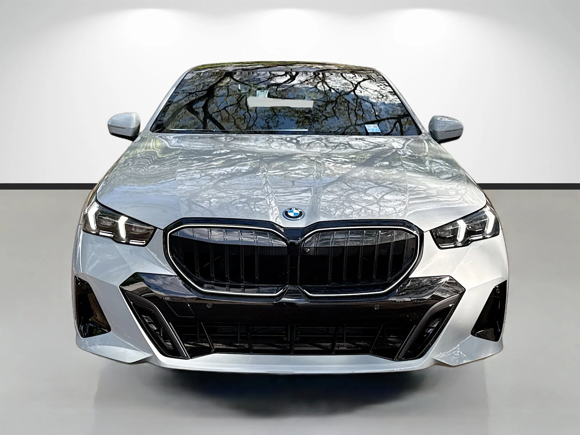 New 2026 Brooklyn Grey Metallic BMW 550e xDrive image 8