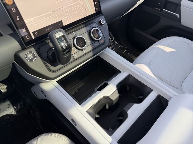 Certified Used 2026 Blue Land Rover X-Dynamic SE image 24