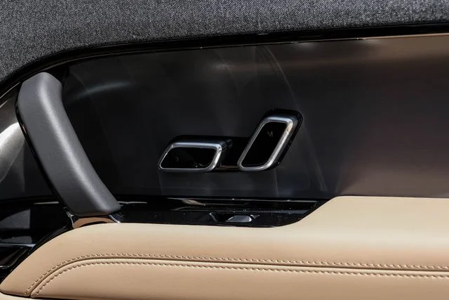 New 2026  Land Rover SE image 58