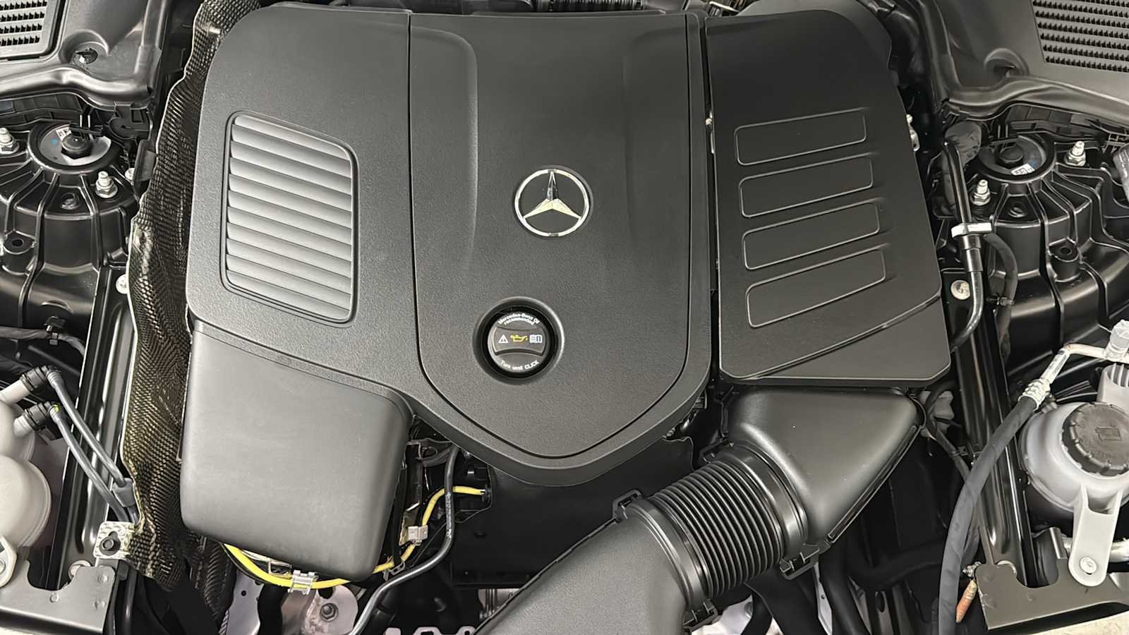 New 2027 MANUFAKTUR exclusive graphite grey magno Mercedes-Benz CLE 300 image 12
