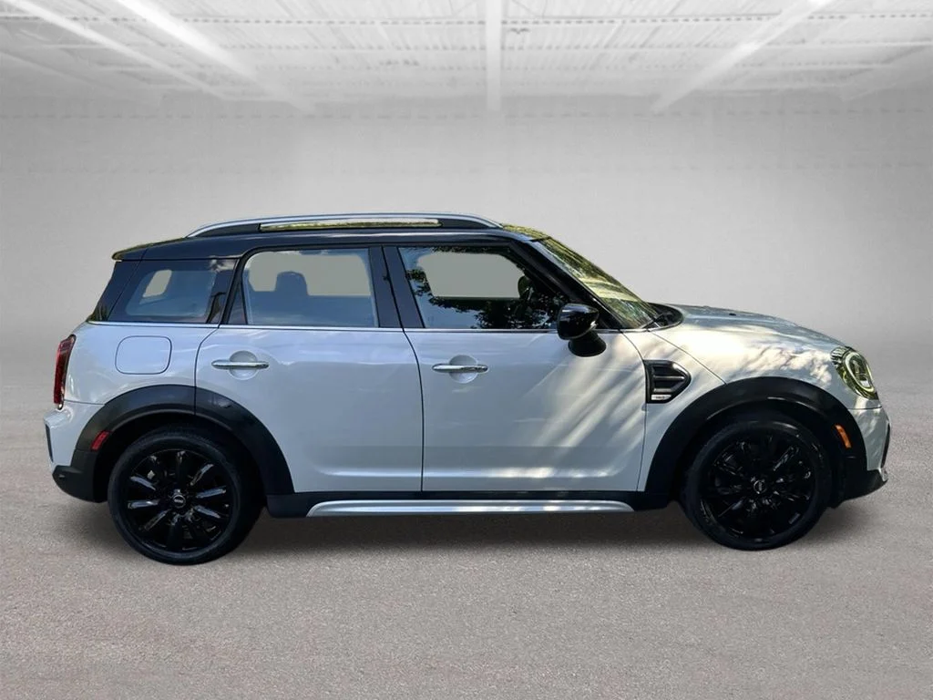 Used 2021  MINI Oxford Edition image 7