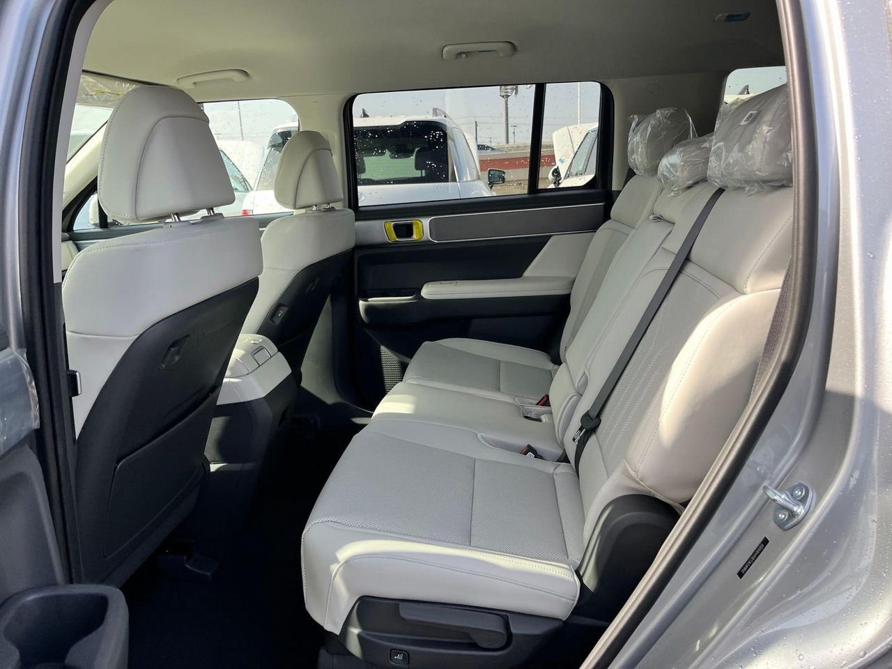 New 2027 Silver Hyundai SEL image 17