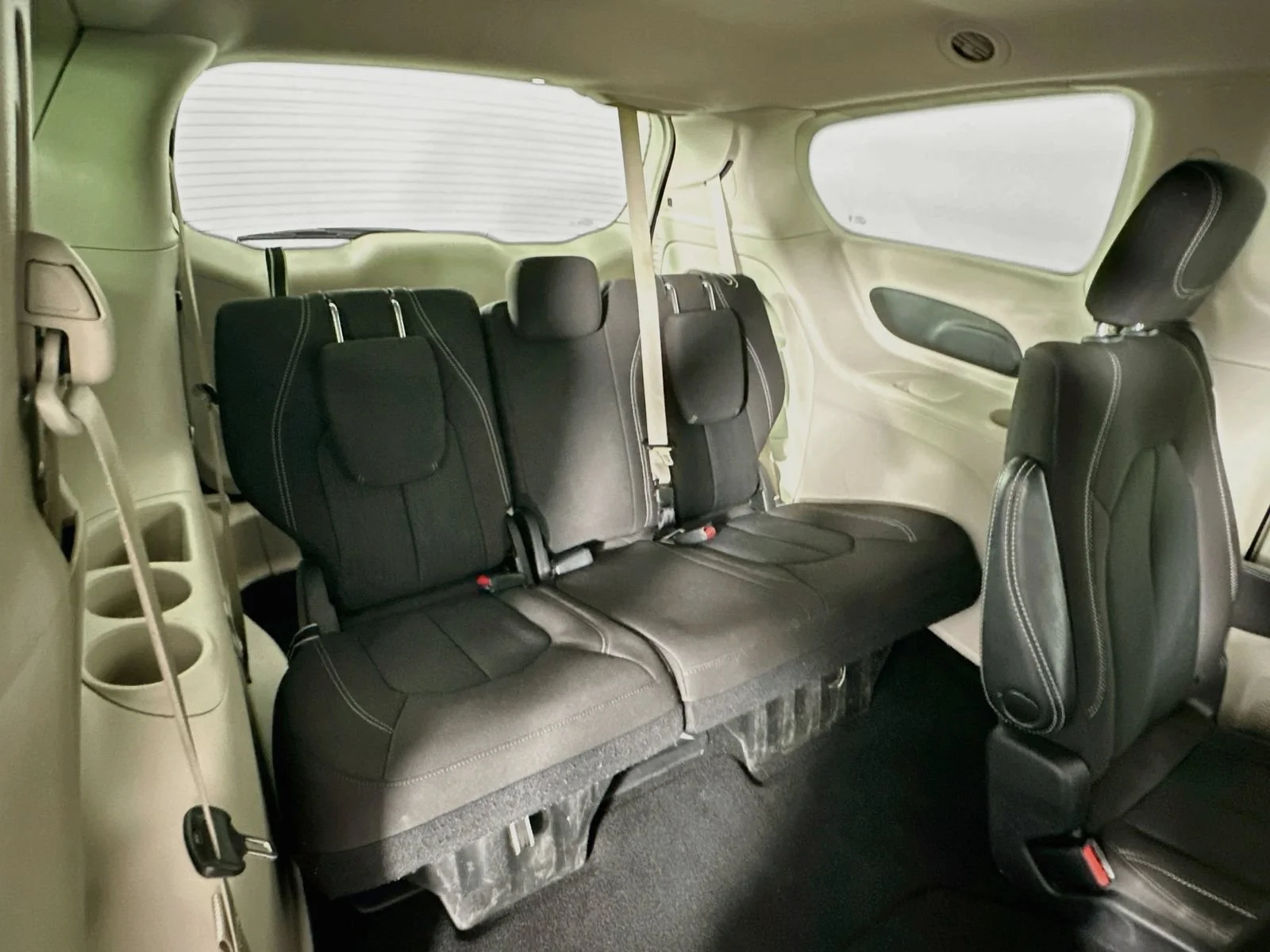 Used 2023 Black Chrysler LX image 26