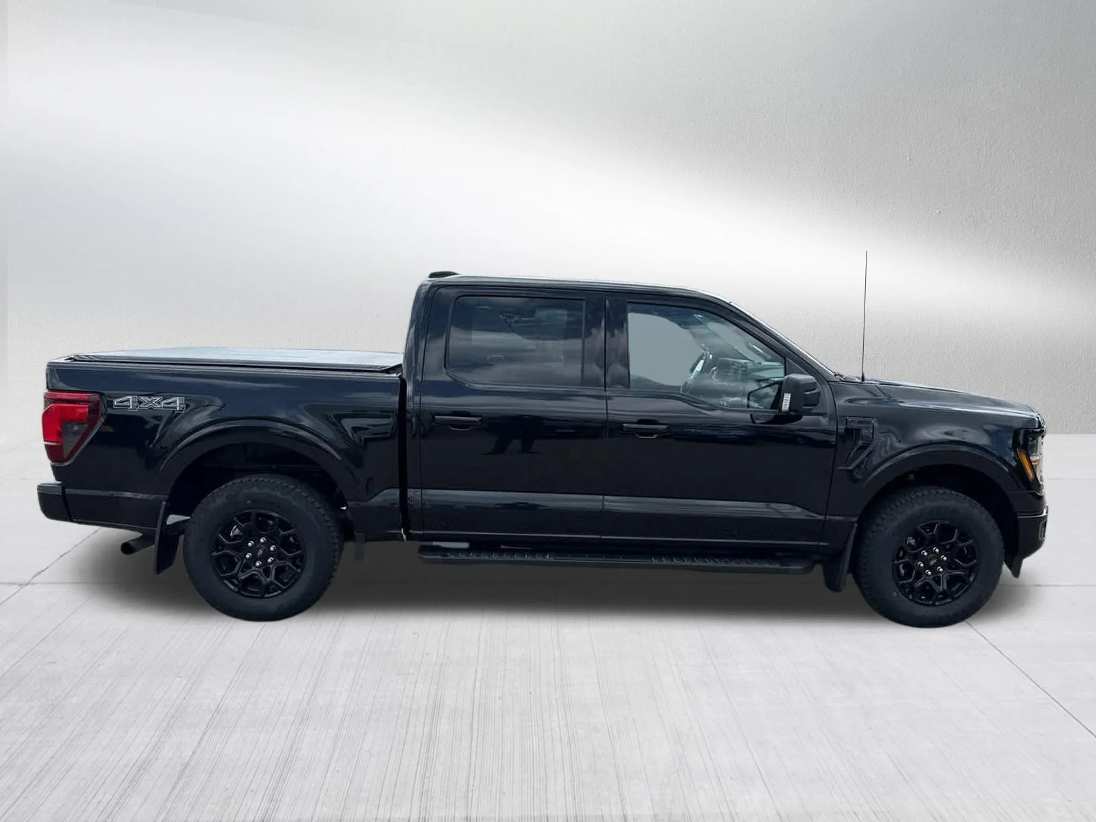 Used 2024 Agate Black Ford XLT image 12