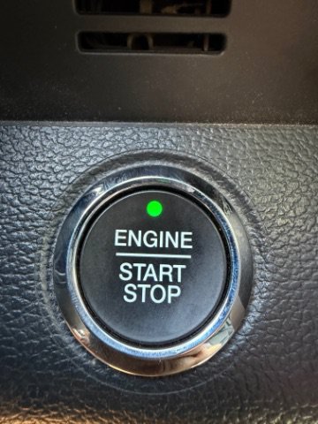 Used 2022 Silver Ford LARIAT image 19