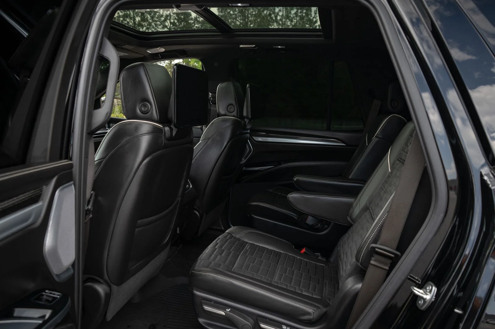 Used 2025 Black Raven Cadillac V-Series image 38