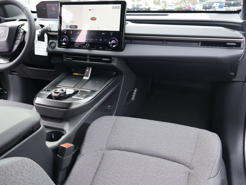 2026 Toyota bZ XLE - Photo 29