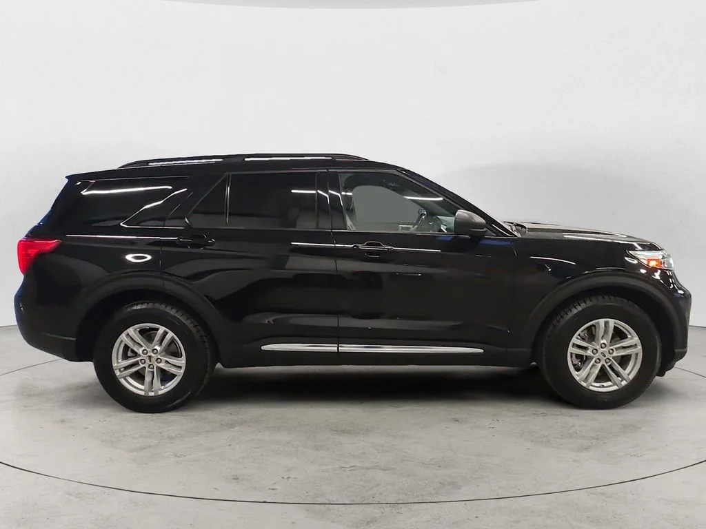 Used 2020 Black Ford XLT image 4