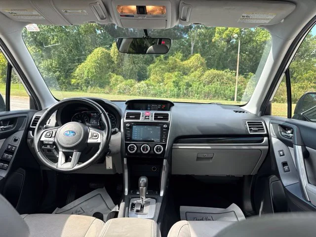 Used 2018 White Subaru 2.5i Limited image 12
