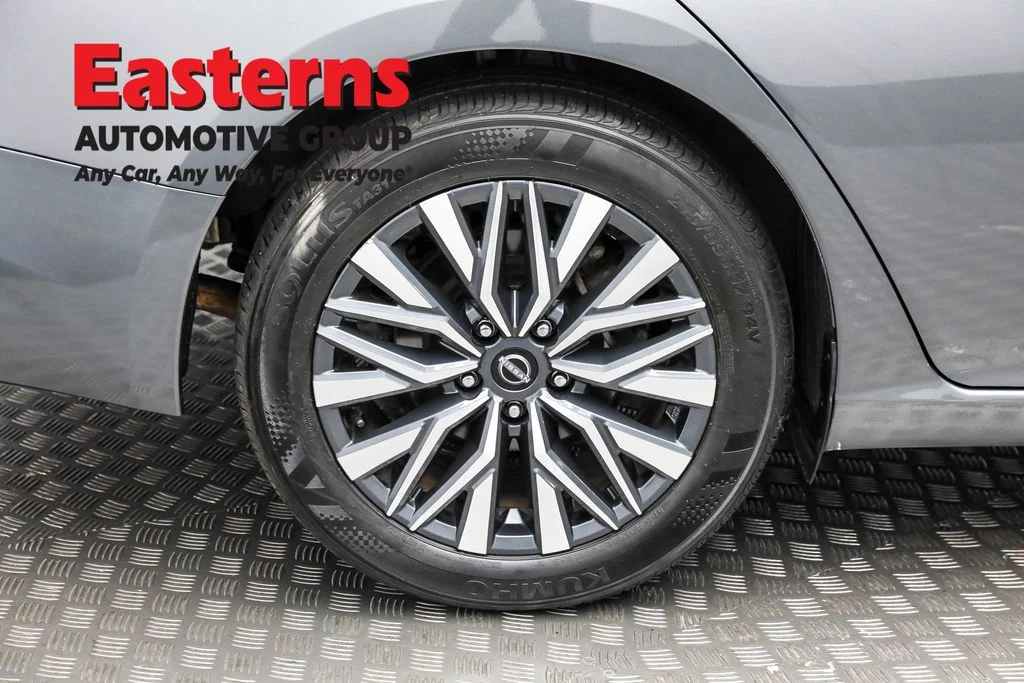 Used 2024 Gray Nissan 2.5 SV image 29