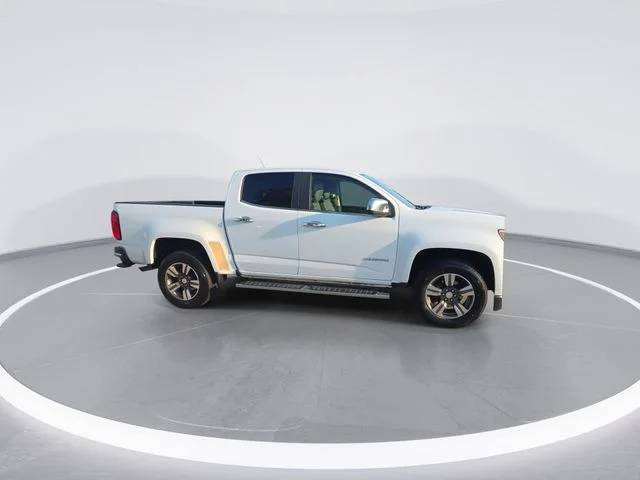 Used 2016 White Chevrolet LT image 9