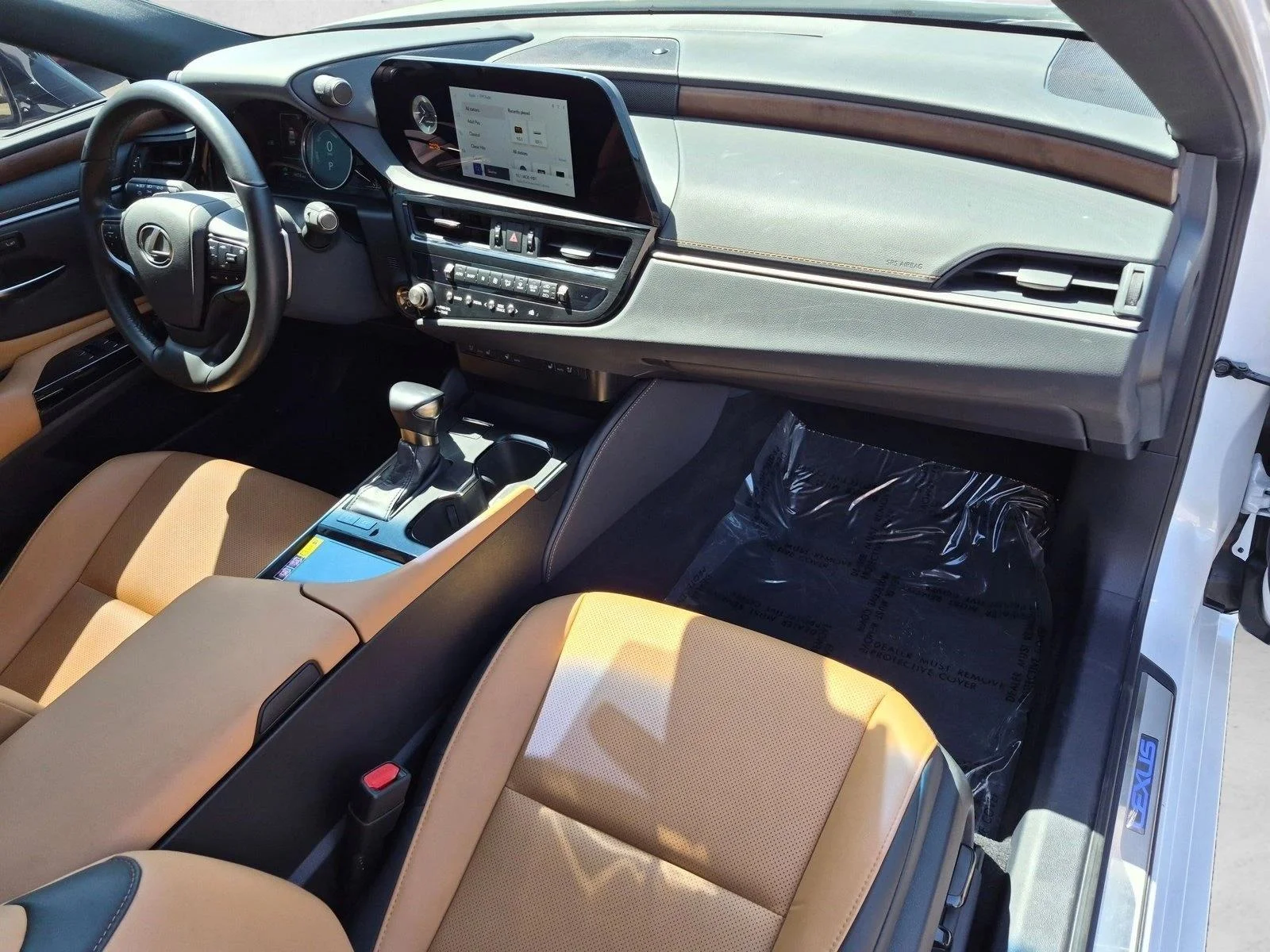 Used 2025 Eminent White Pearl Lexus ES 300h image 20