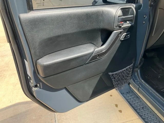 Used 2017 Black Jeep Unlimited Sahara image 25