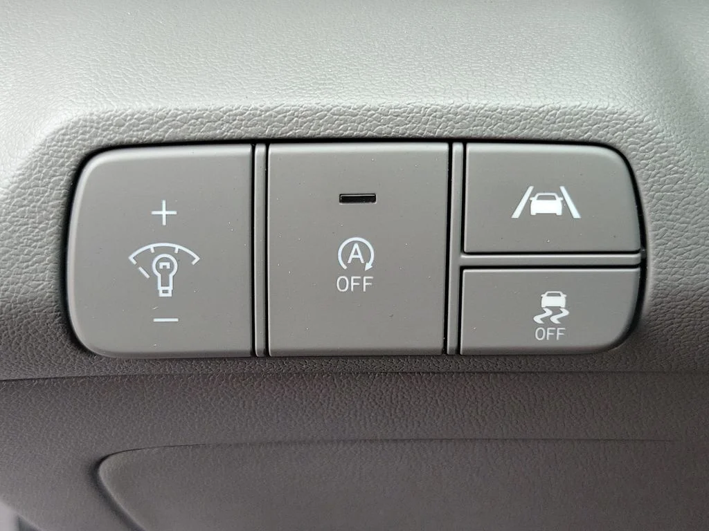 Used 2023 Fluid Metal Hyundai SE image 15