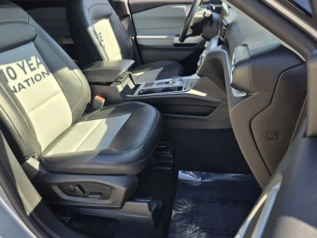 Used 2023 Silver Ford XLT image 17