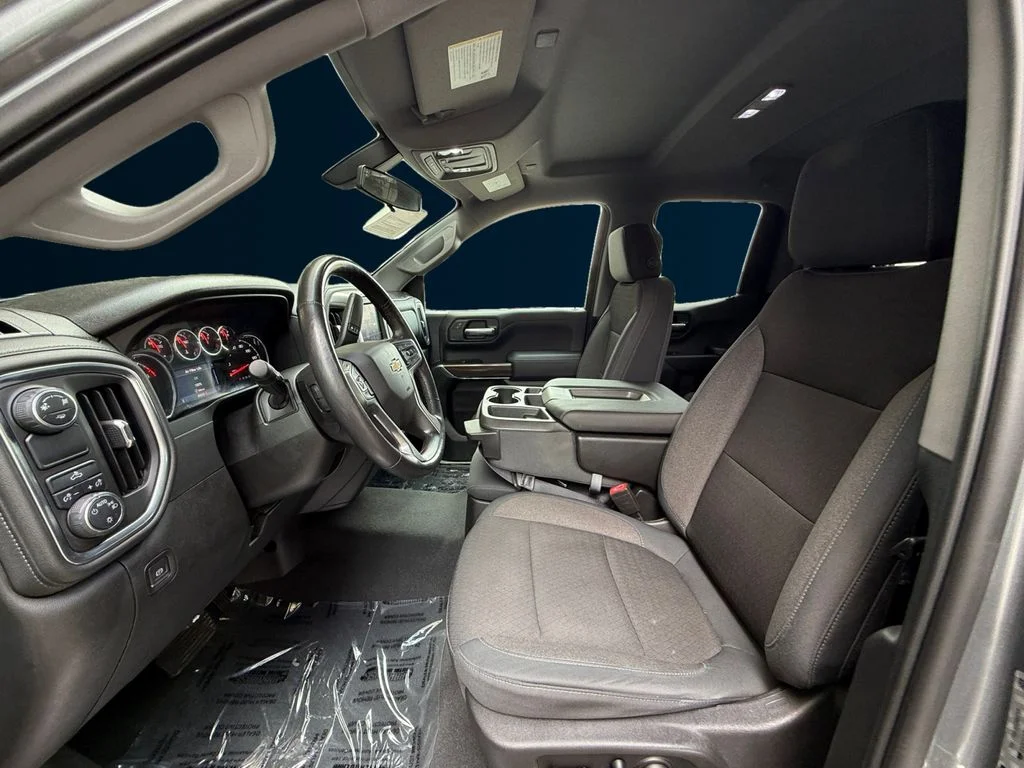Used 2019 Gray Chevrolet LT image 10