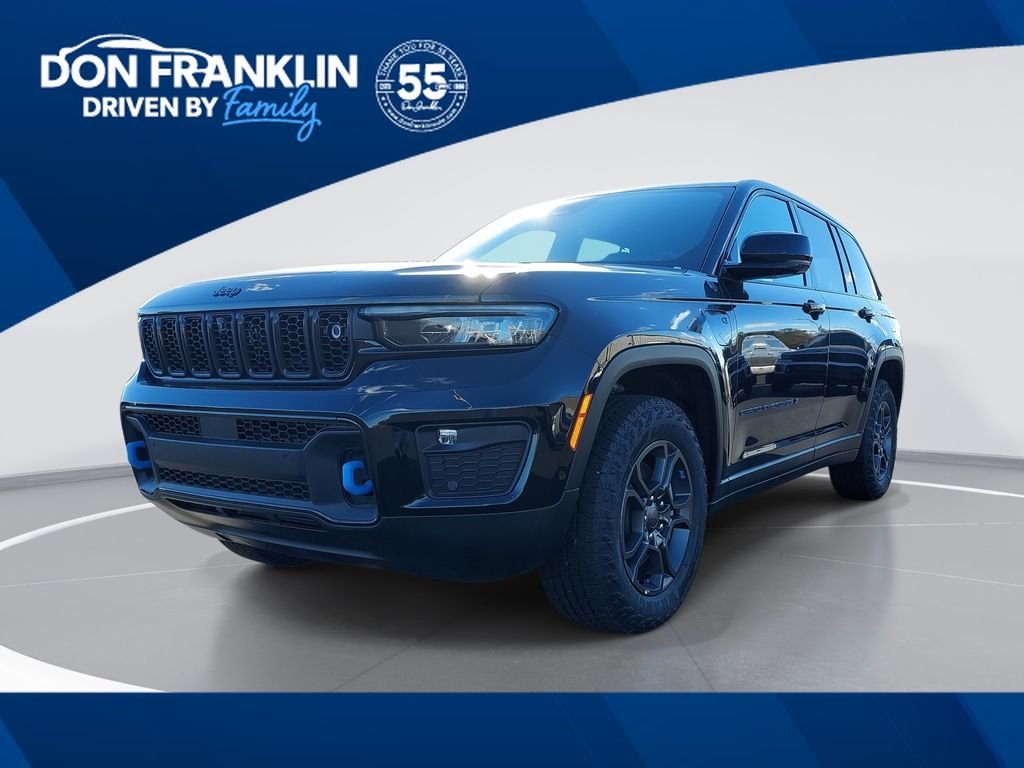 New 2024 Diamond Black Crystal Pearlcoat Jeep Trailhawk 4xe image 1