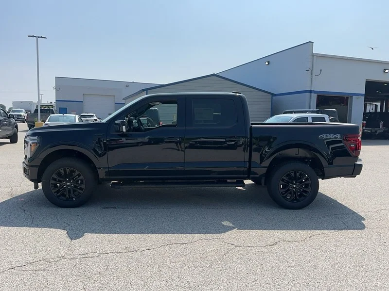 New 2026 Agate Black Metallic Ford LARIAT 4WD SuperCrew 5.5