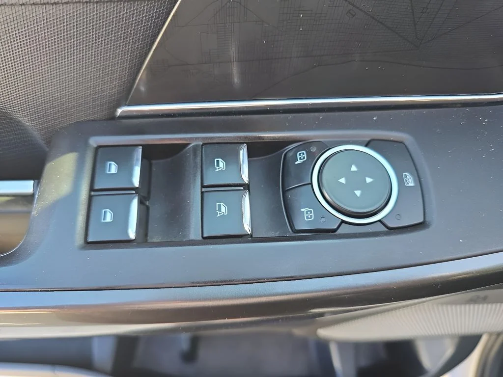 Used 2021 White Ford  image 12