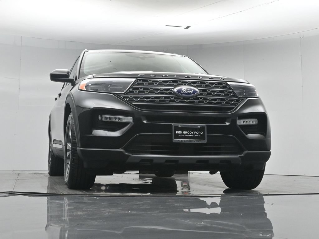Certified Used 2023 Black Ford XLT image 54