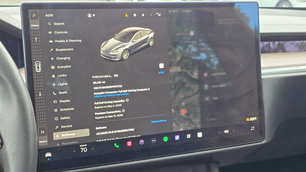 Used 2023 Stealth Gray Tesla  image 33