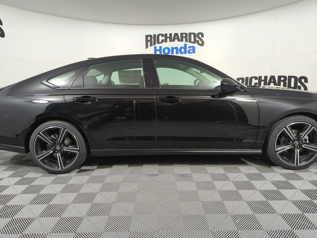 New 2026 Crystal Black Pearl Honda SE image 6