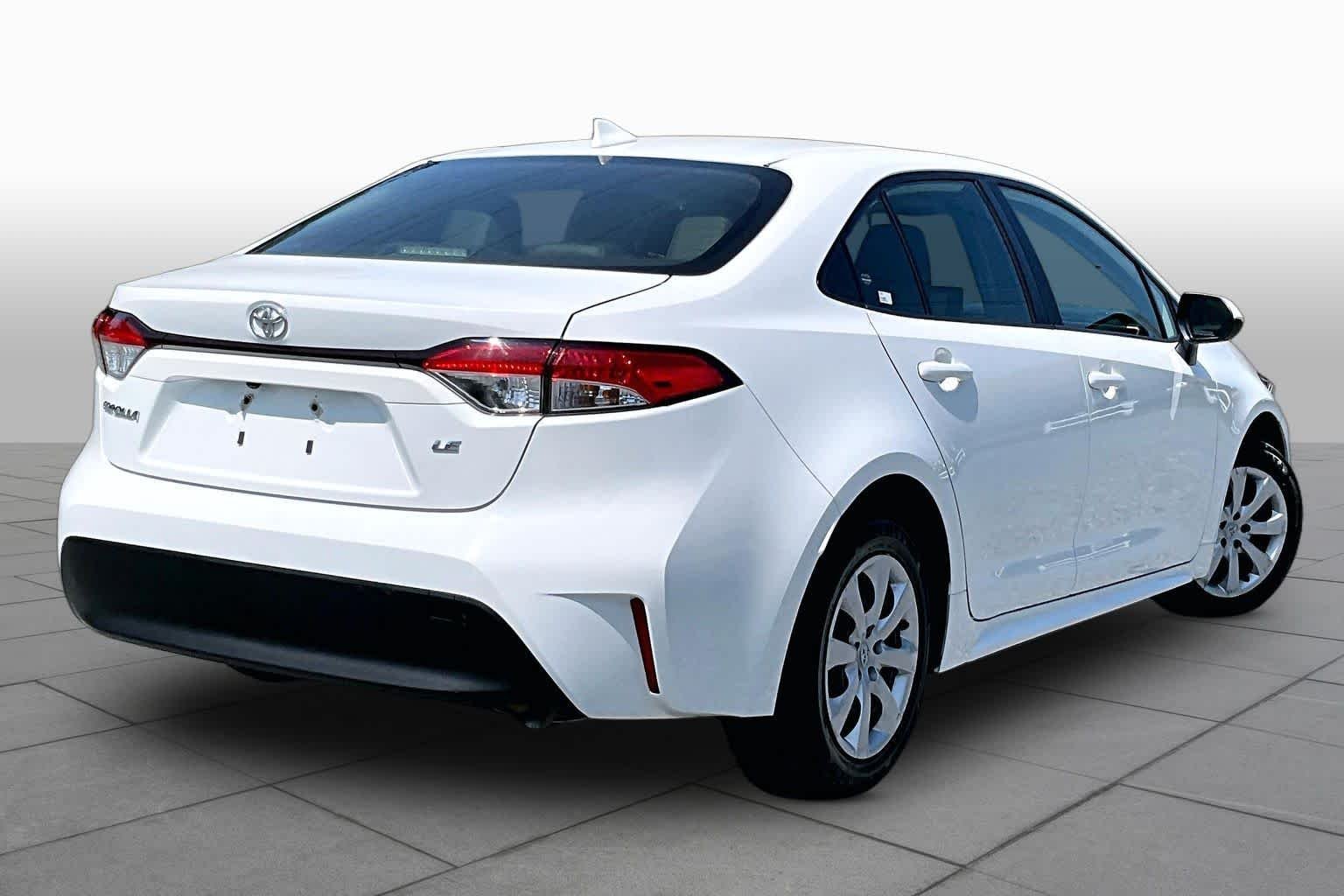Used 2023 Ice Cap Toyota LE image 13