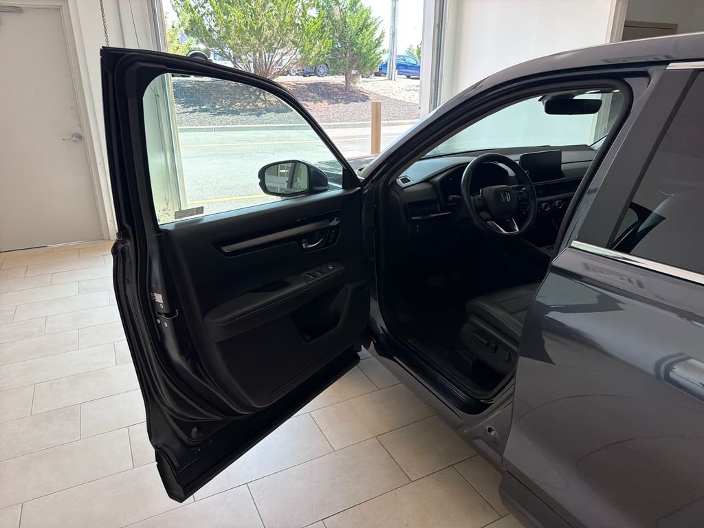 Used 2024  Honda EX-L image 10