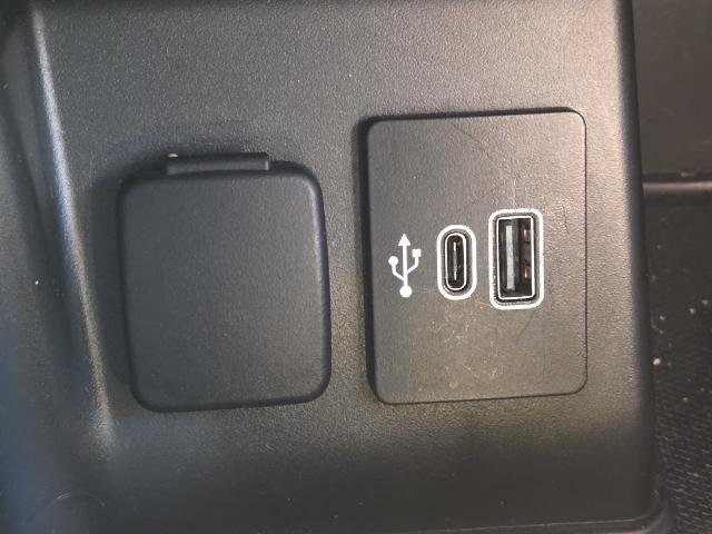 Used 2025 Black Metallic Ford  image 37