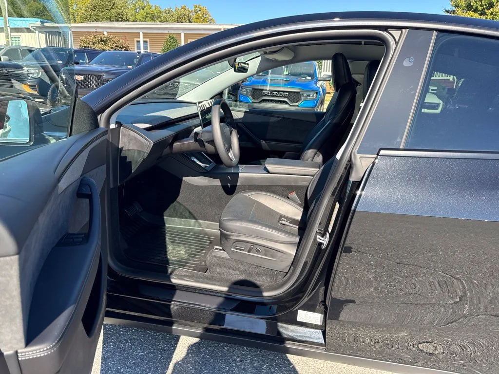 Used 2026 Black Tesla Premium image 9