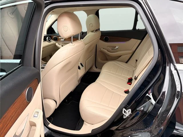 Used 2022 Black Mercedes-Benz GLC 300 image 12