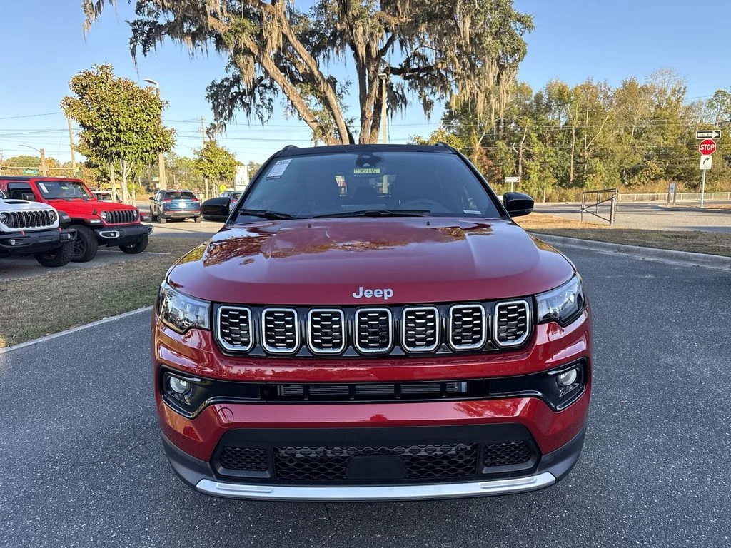 New 2026 Red Hot Pearl-Coat Exterior Paint Jeep Limited image 8