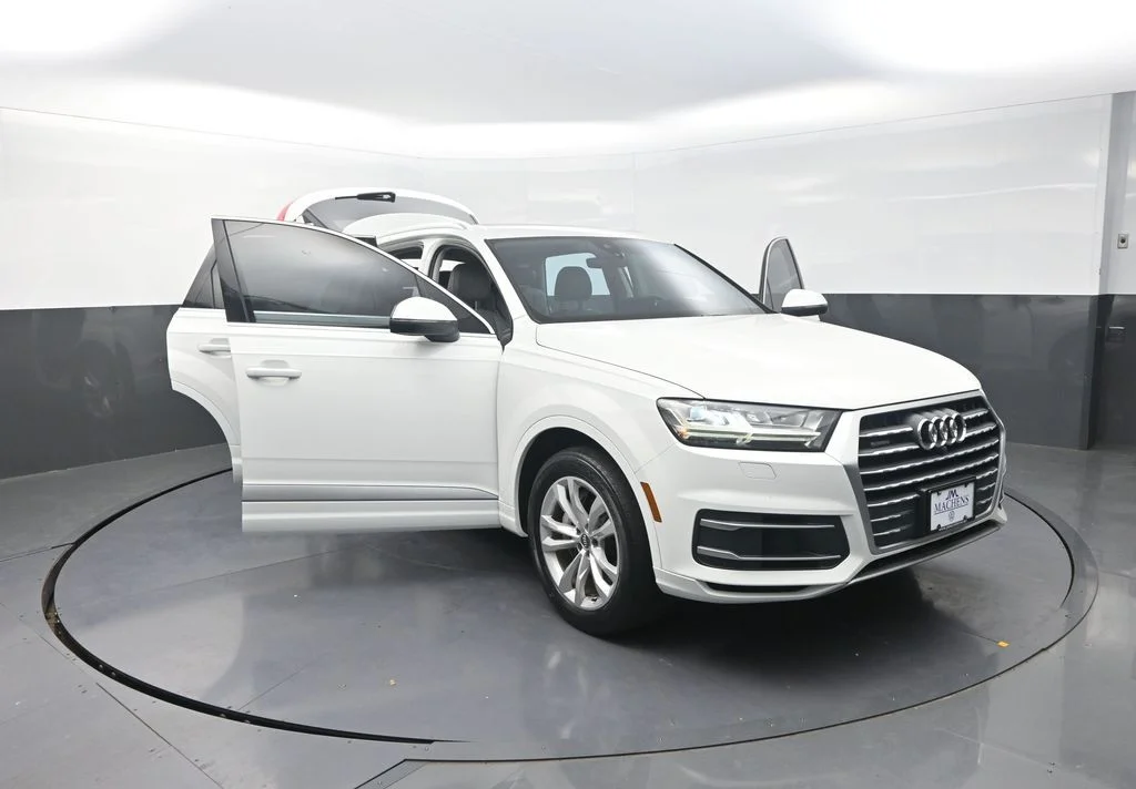Used 2019  Audi 55 Premium image 32