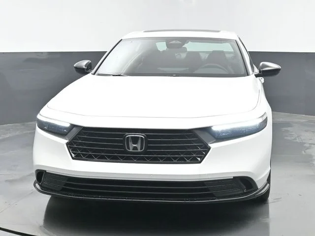 New 2026 Platinum White Pearl Honda Sport-L image 3