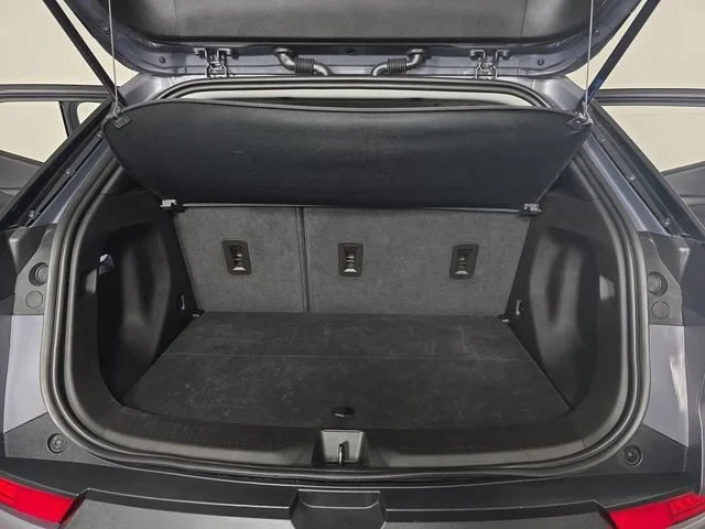Used 2023 GRAY GHOST METALLIC Chevrolet LT image 26