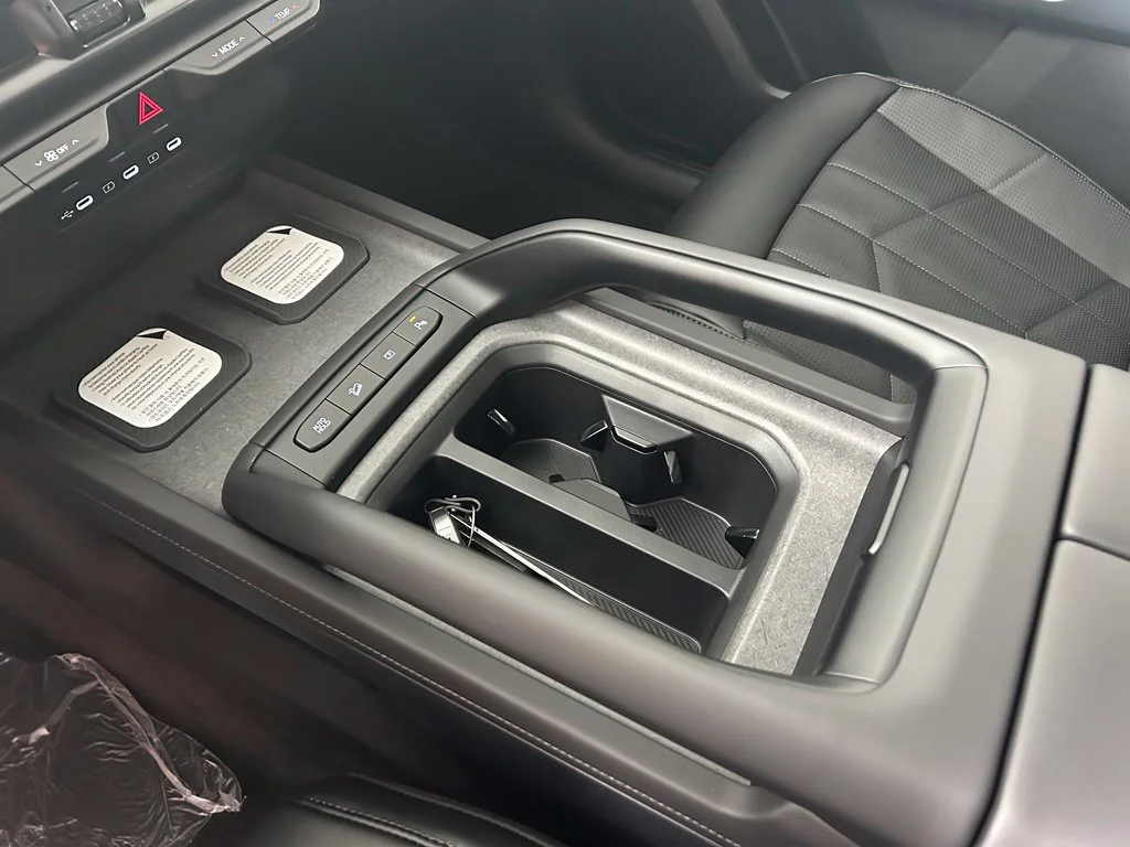 New 2027 Black Jade Green Kia X-Line EX image 8