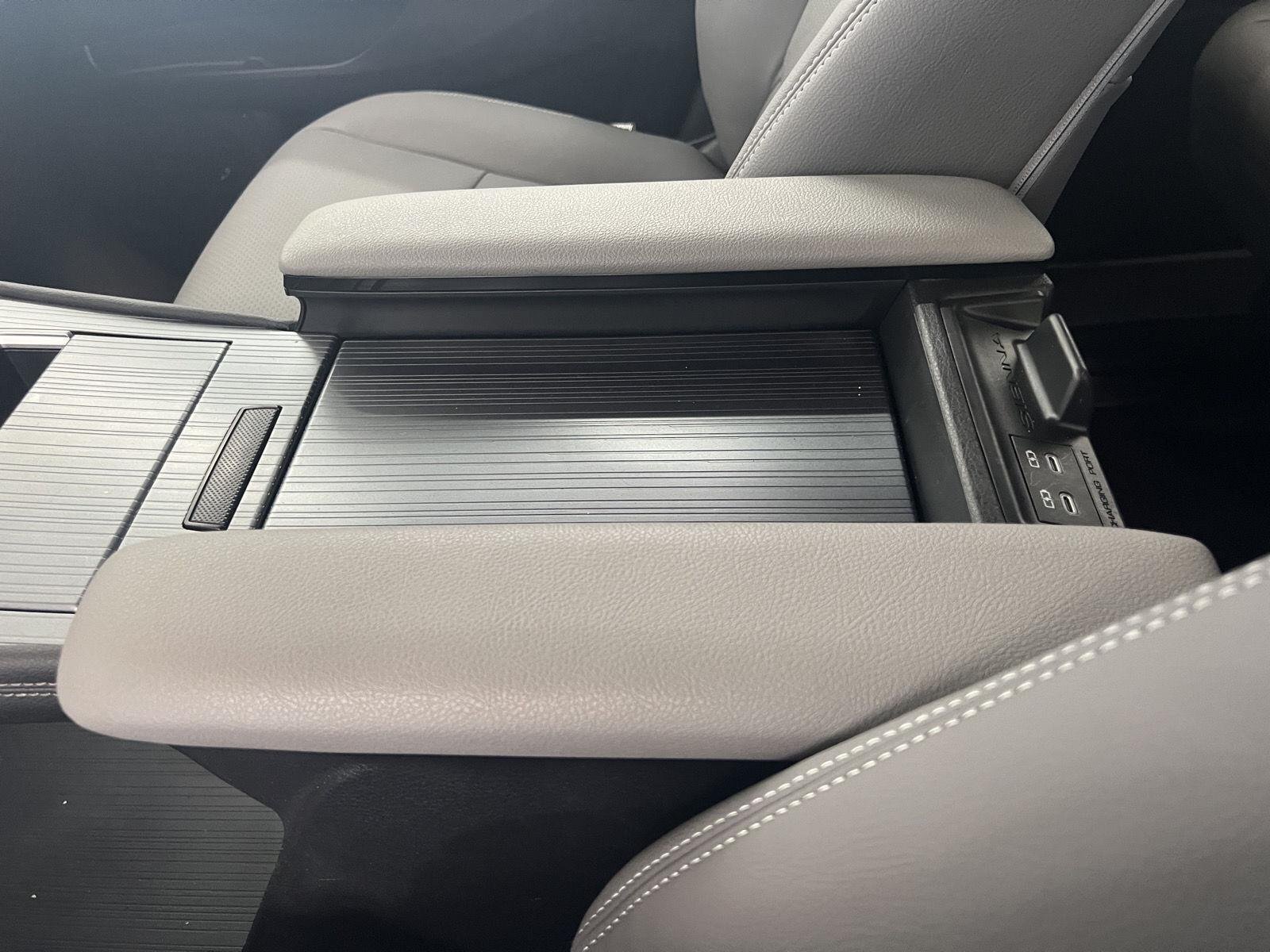 Used 2025 Ice Cap Toyota LE image 22