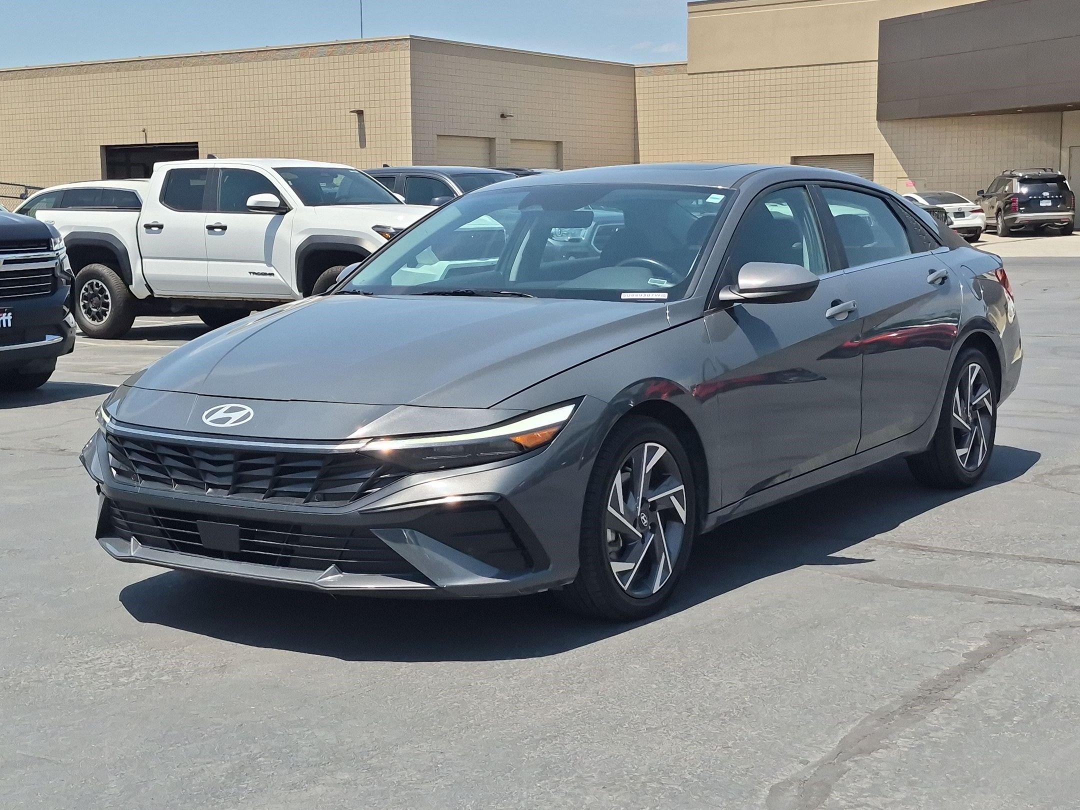 2025 Hyundai Elantra SEL - Photo 8