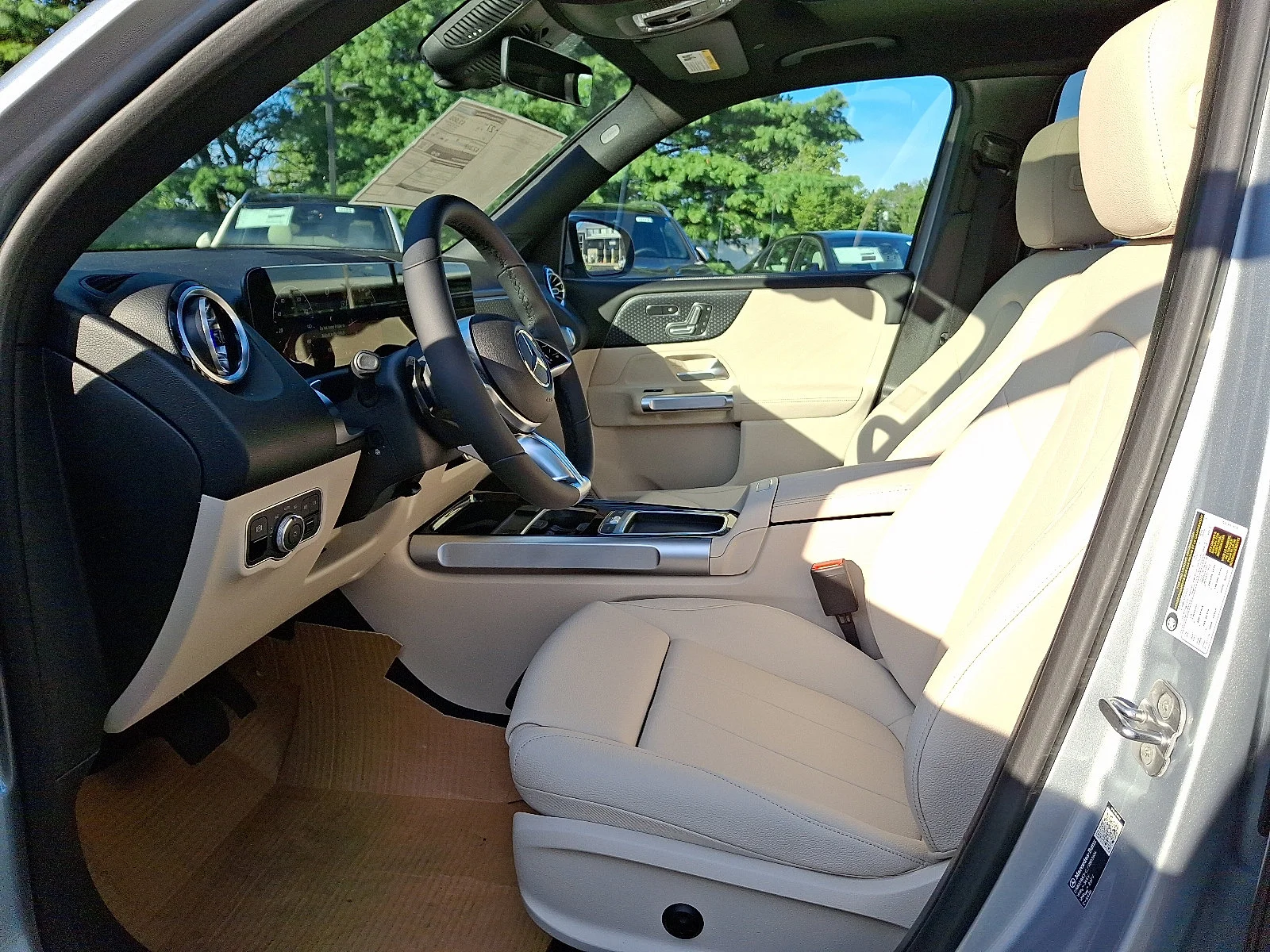 New 2026 Cirrus Silver Metallic Mercedes-Benz GLB 250 image 8
