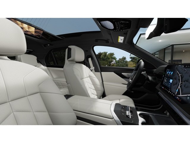 New 2027 Black Sapphire Metallic BMW i7 image 9