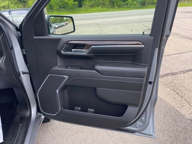 Used 2023 Sterling Gray Metallic Chevrolet LT image 28